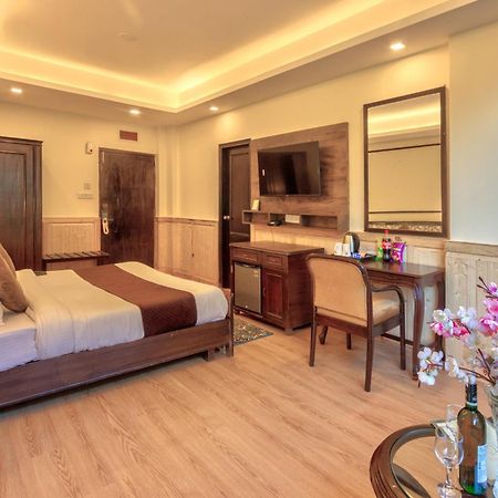The Katoch Grand Resort Manāli Esterno foto