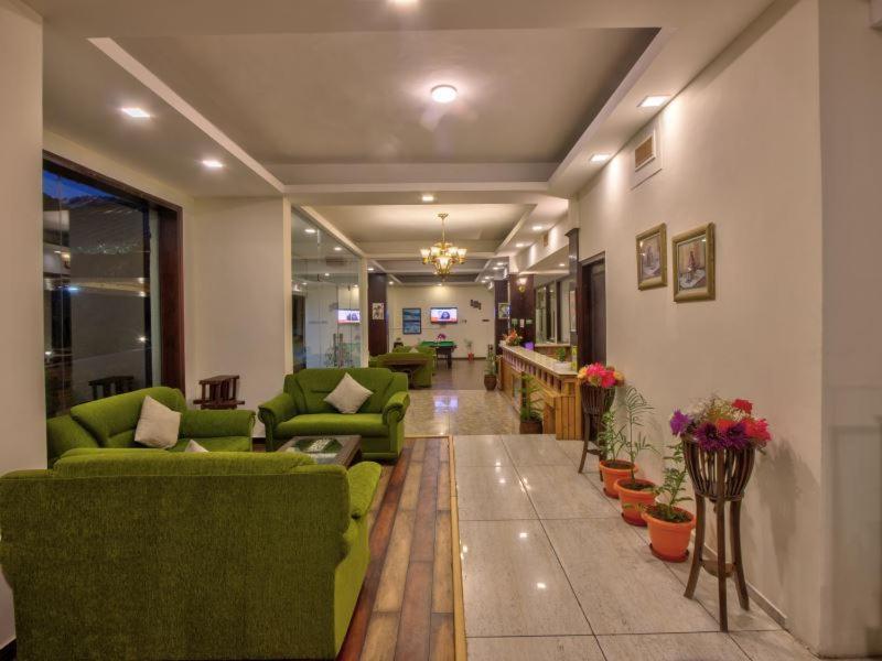 The Katoch Grand Resort Manāli Esterno foto