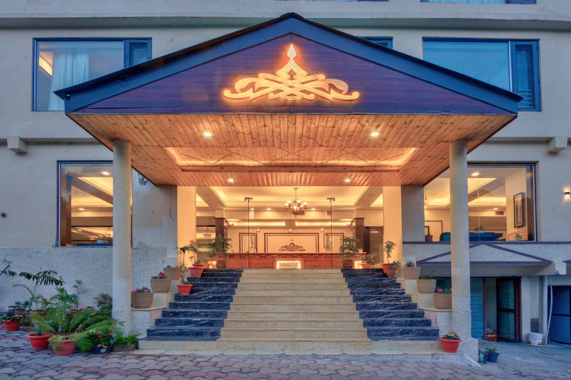The Katoch Grand Resort Manāli Esterno foto