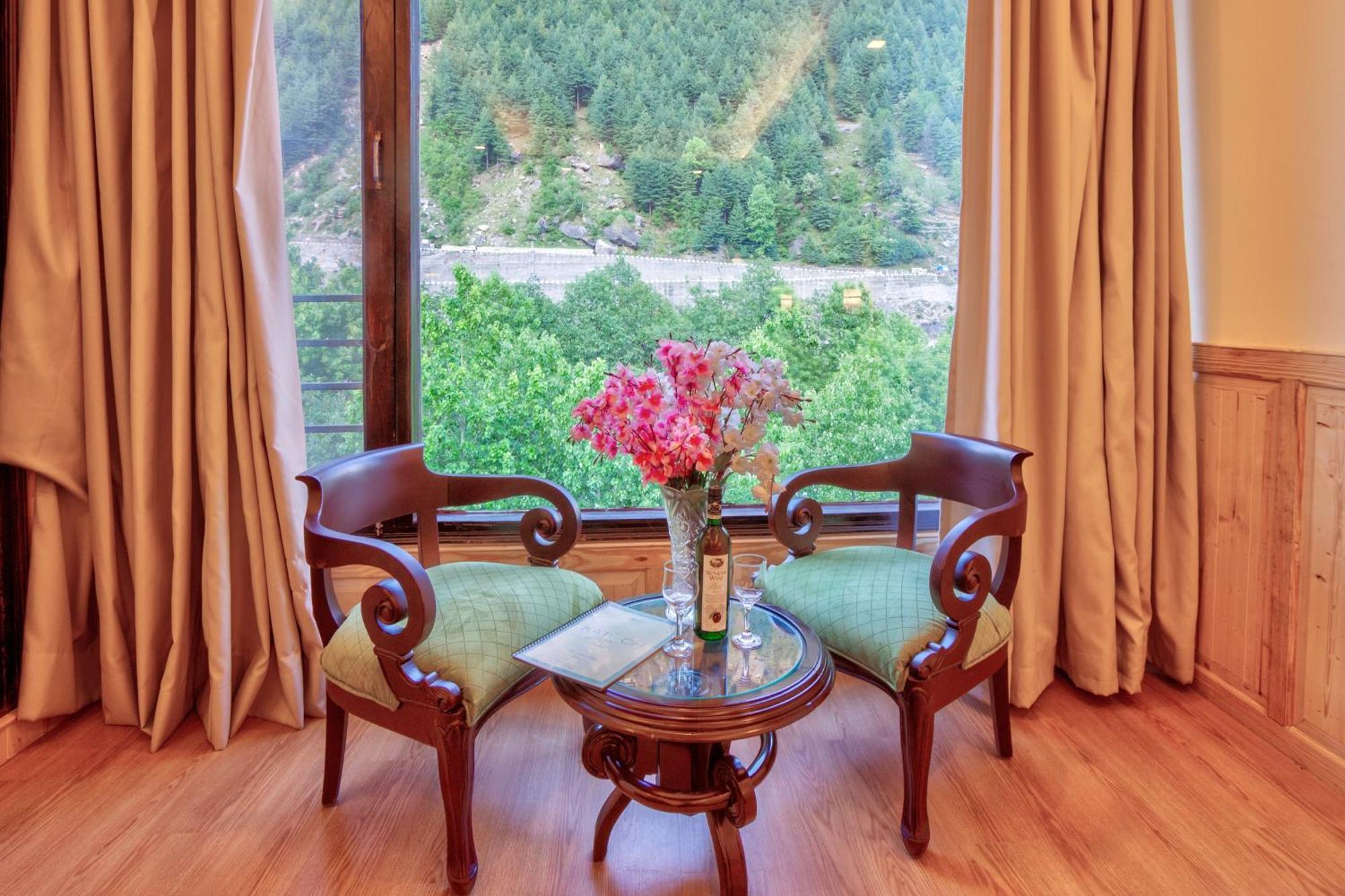 The Katoch Grand Resort Manāli Esterno foto