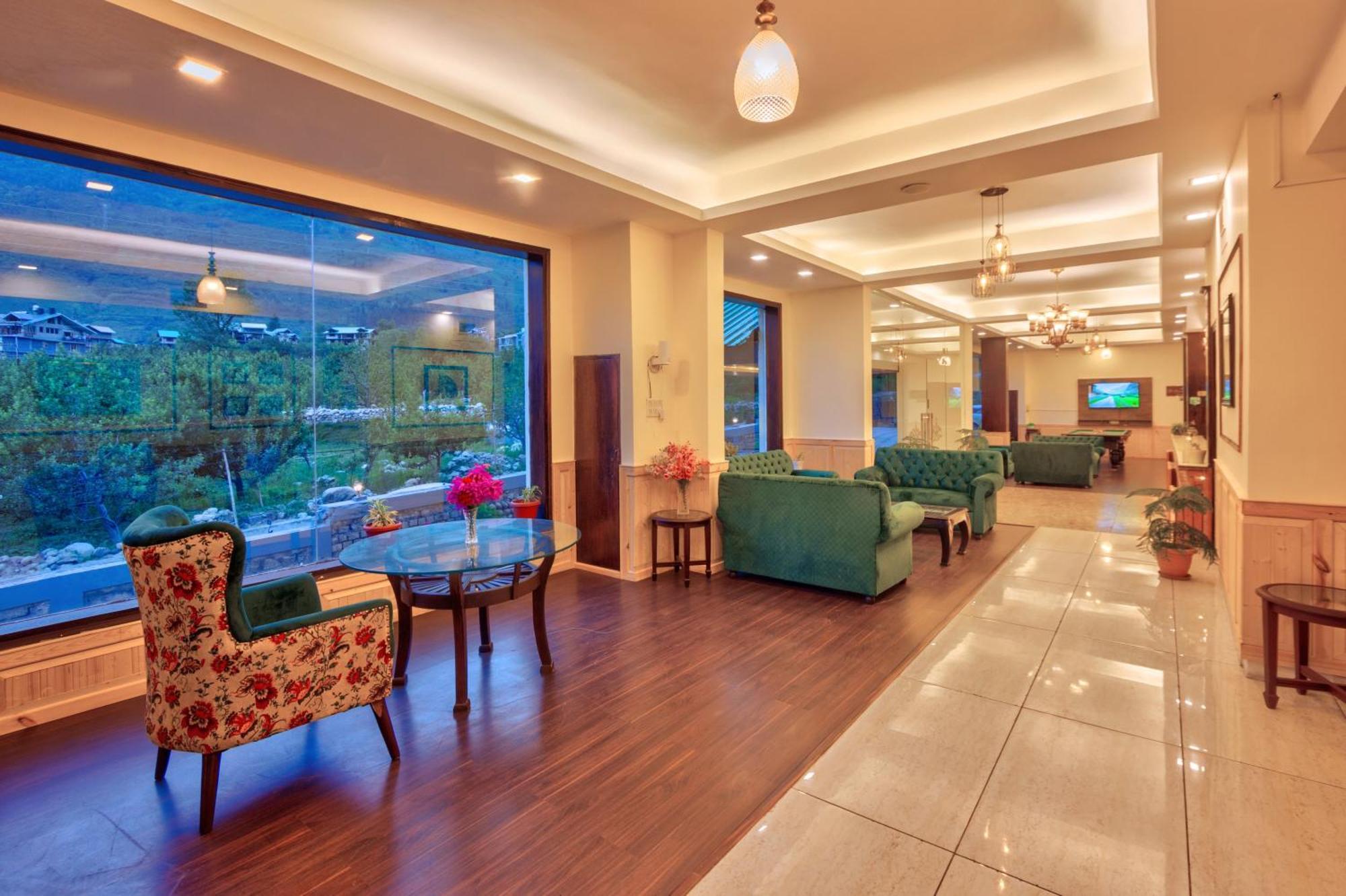 The Katoch Grand Resort Manāli Esterno foto