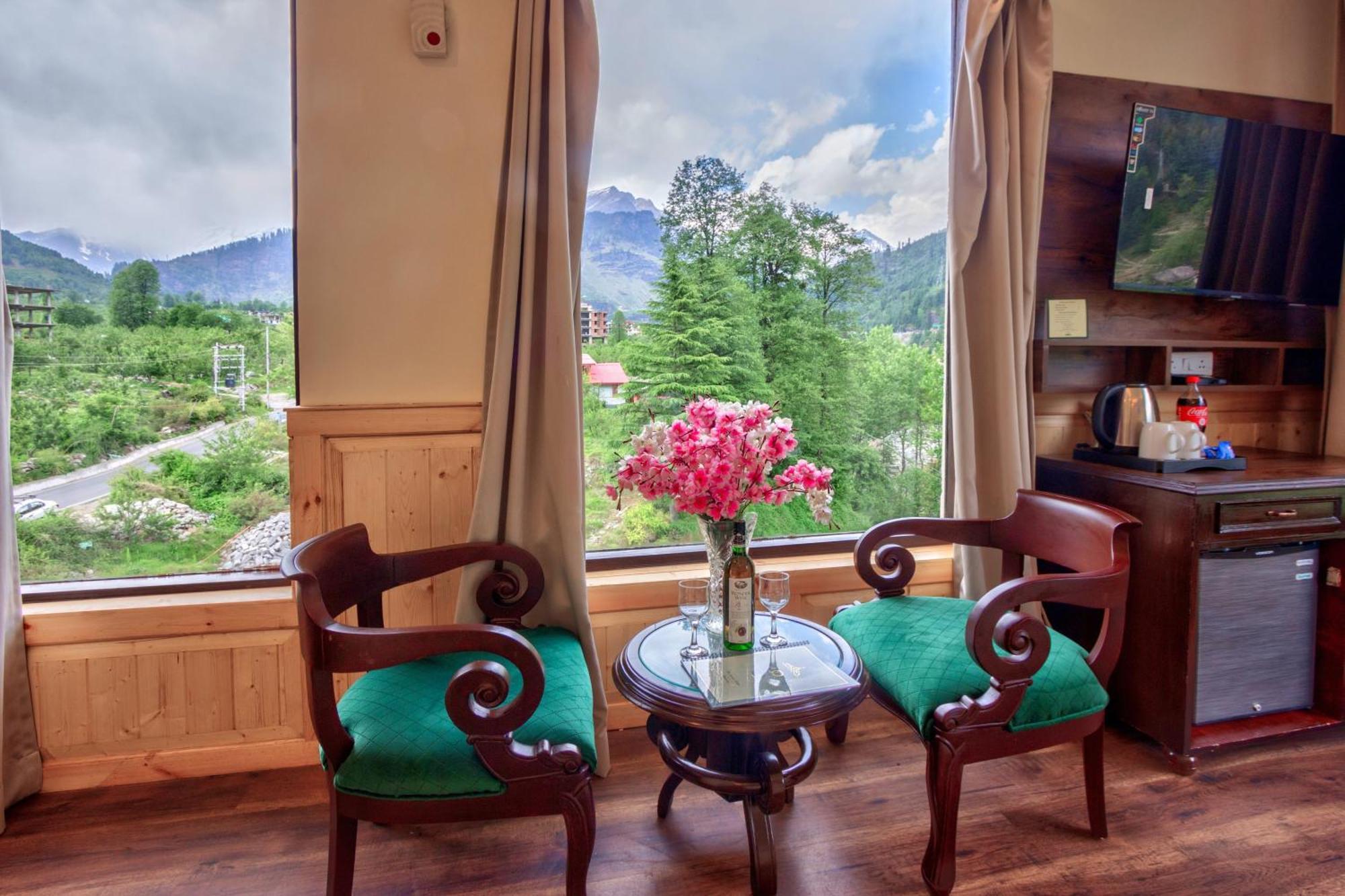 The Katoch Grand Resort Manāli Esterno foto