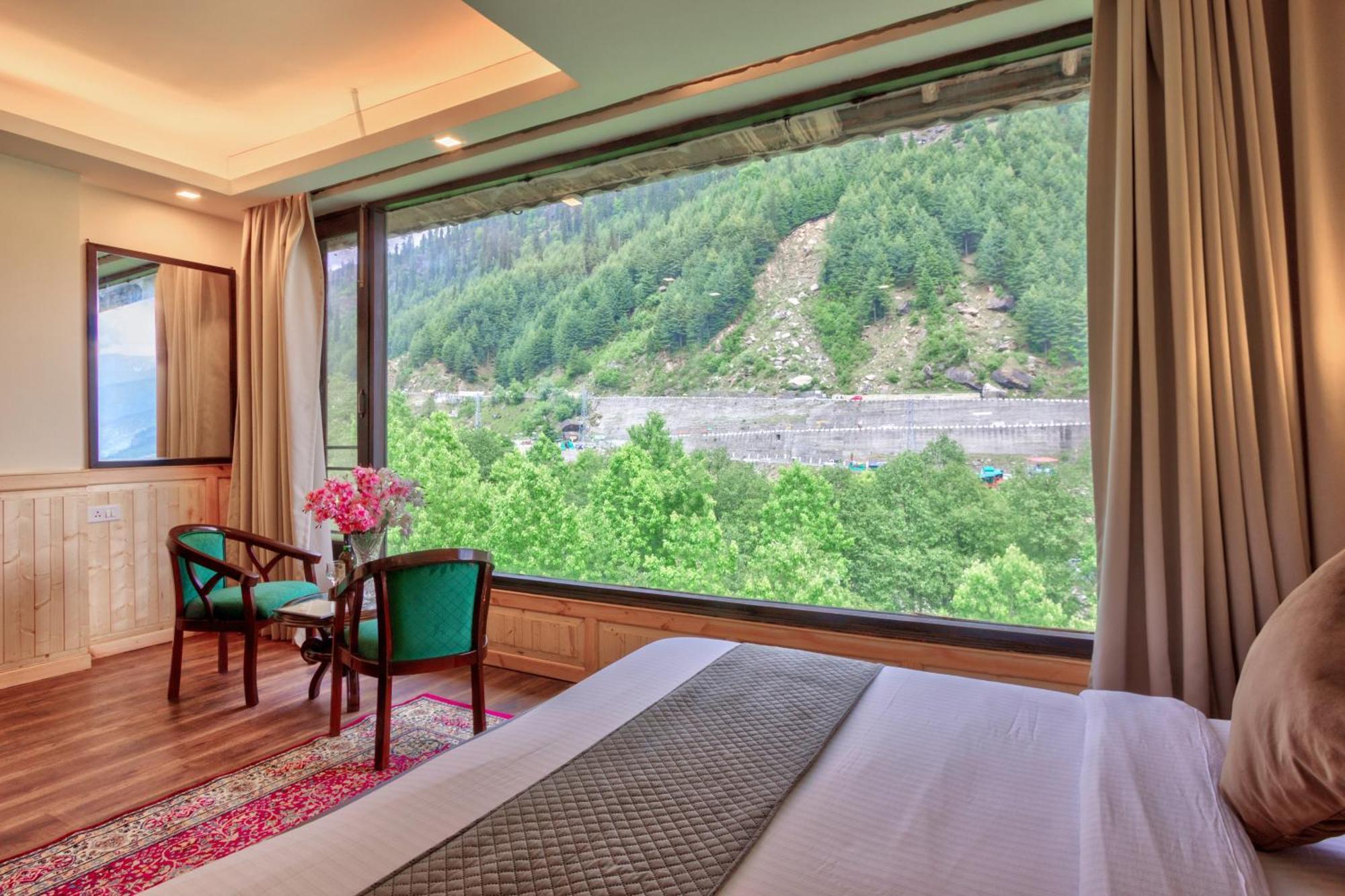 The Katoch Grand Resort Manāli Esterno foto
