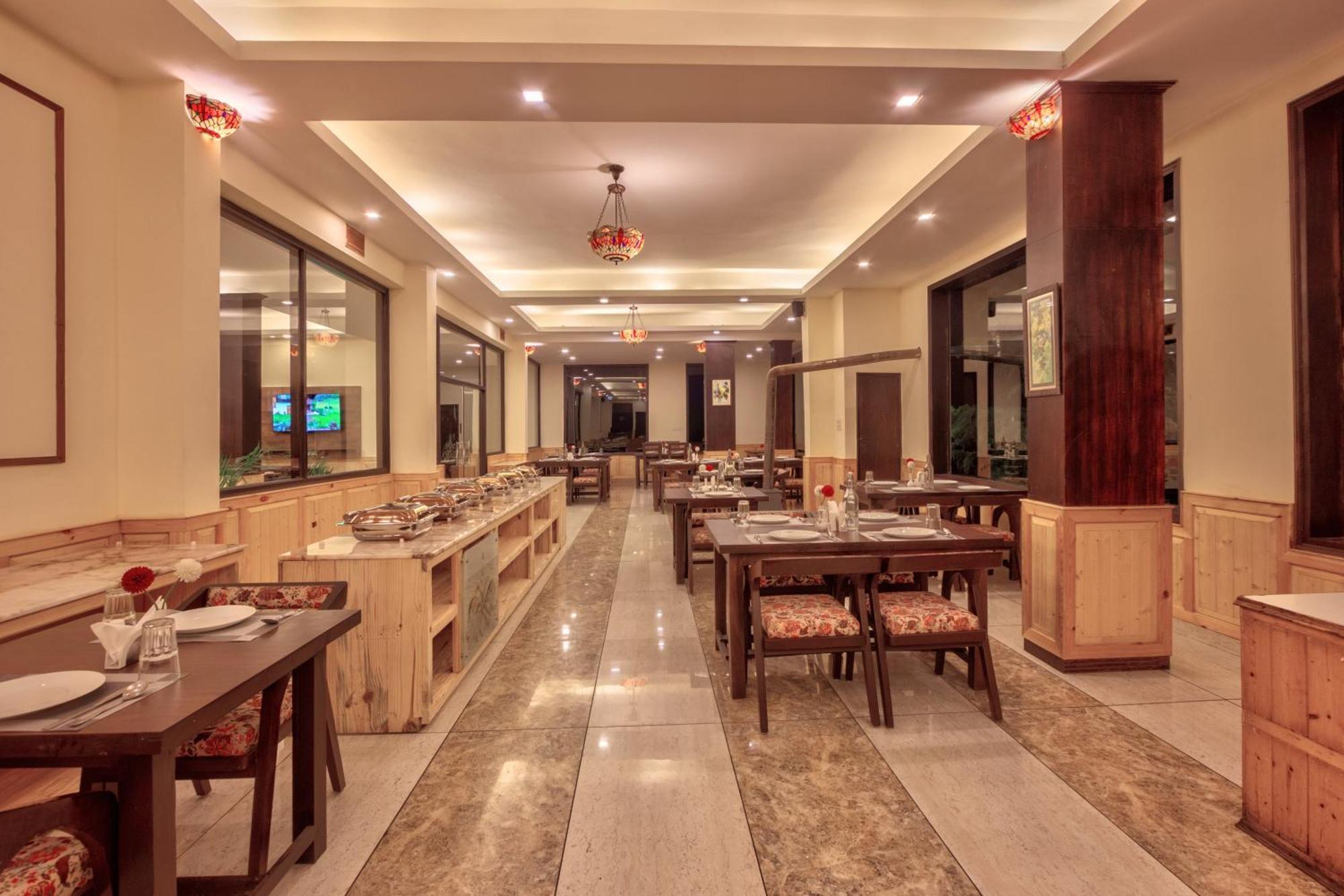 The Katoch Grand Resort Manāli Esterno foto