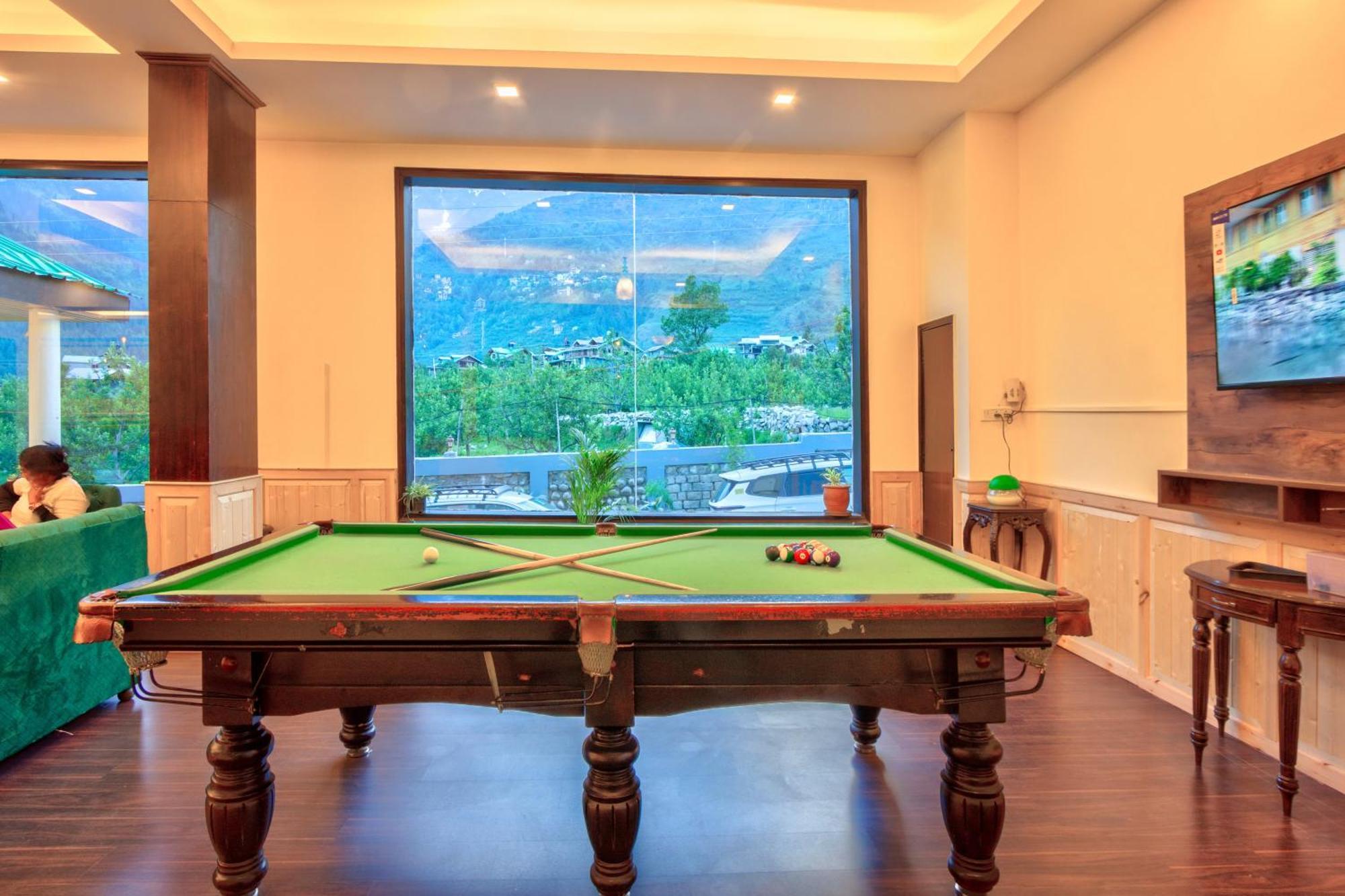 The Katoch Grand Resort Manāli Esterno foto