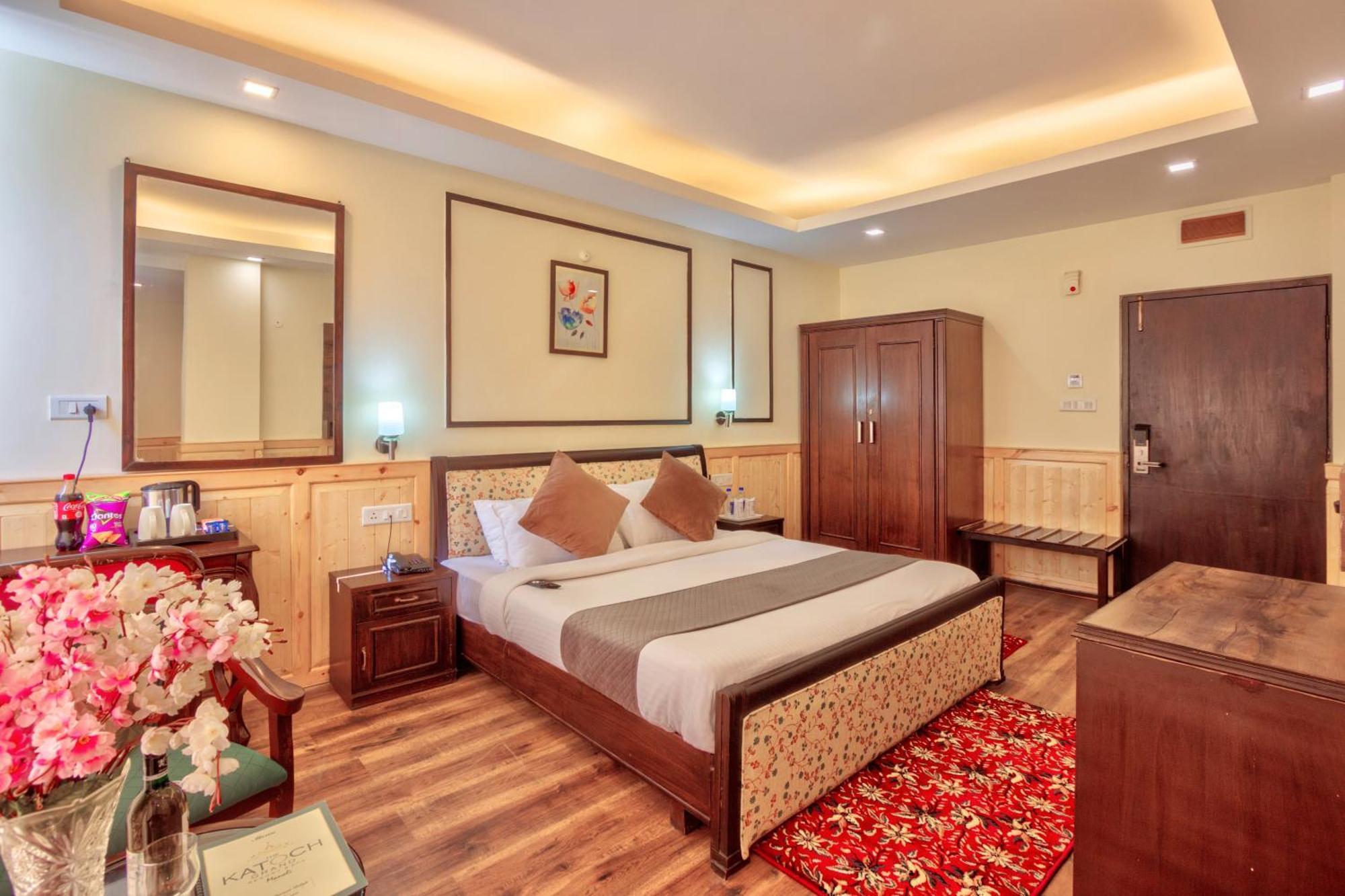 The Katoch Grand Resort Manāli Esterno foto