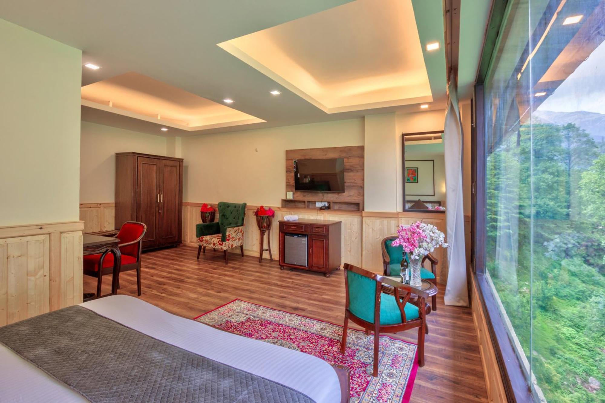 The Katoch Grand Resort Manāli Esterno foto